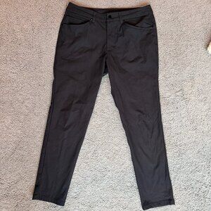 Lululemon ABC (Anti-Ball Crushing) Slim-Fit Pant in Men's Size 31in Black - EUC